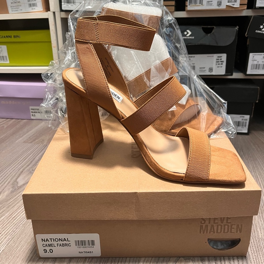 Steve Madden National Camel